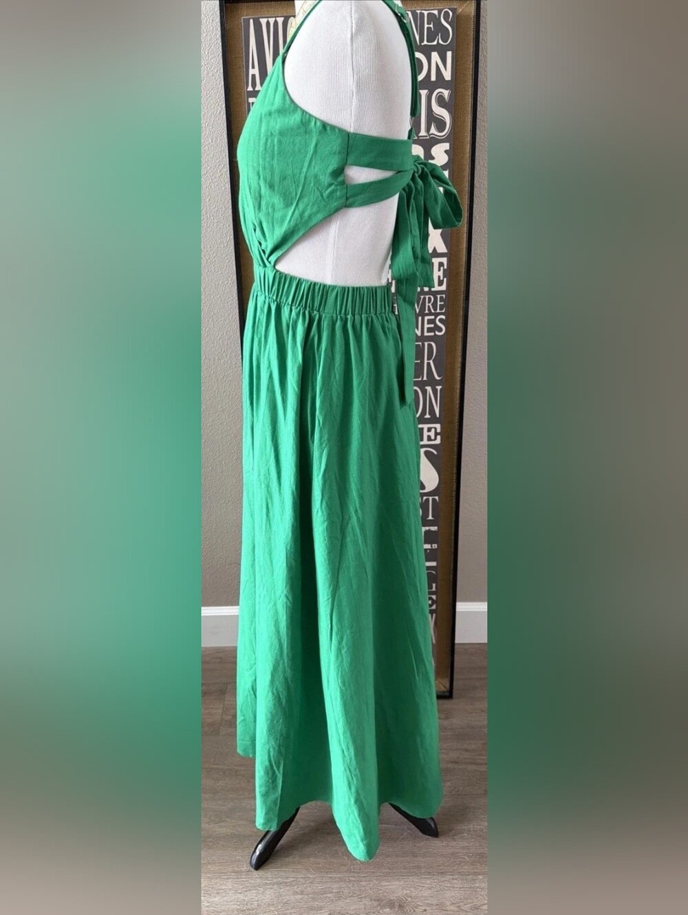 Green Sleeveless V-Neck Maxi Dress - Picture 5 of 5